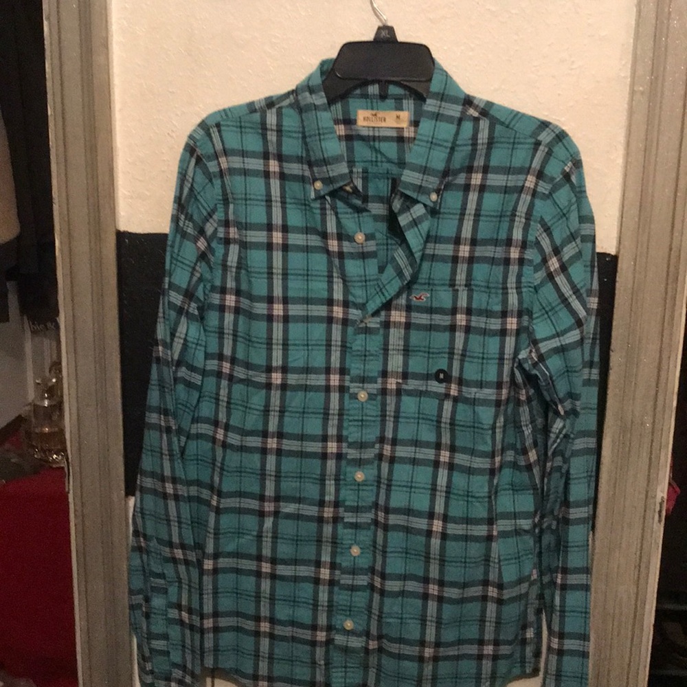 Men’s plaid shirt